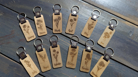 Personalized Birth Month Flower Keychain – Handcrafted Wooden Floral Key Ring with Engraved Monthly Blooms – Custom Gift for Her or Him