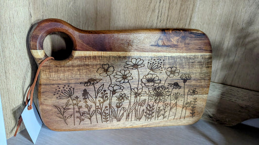 Wildflower Engraved Wooden Cutting Board – Handcrafted Charcuterie or Serving Board – Rustic Kitchen Décor – Personalized Gift Idea