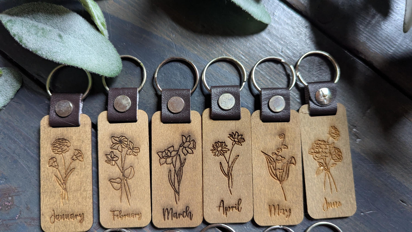 Personalized Birth Month Flower Keychain – Handcrafted Wooden Floral Key Ring with Engraved Monthly Blooms – Custom Gift for Her or Him