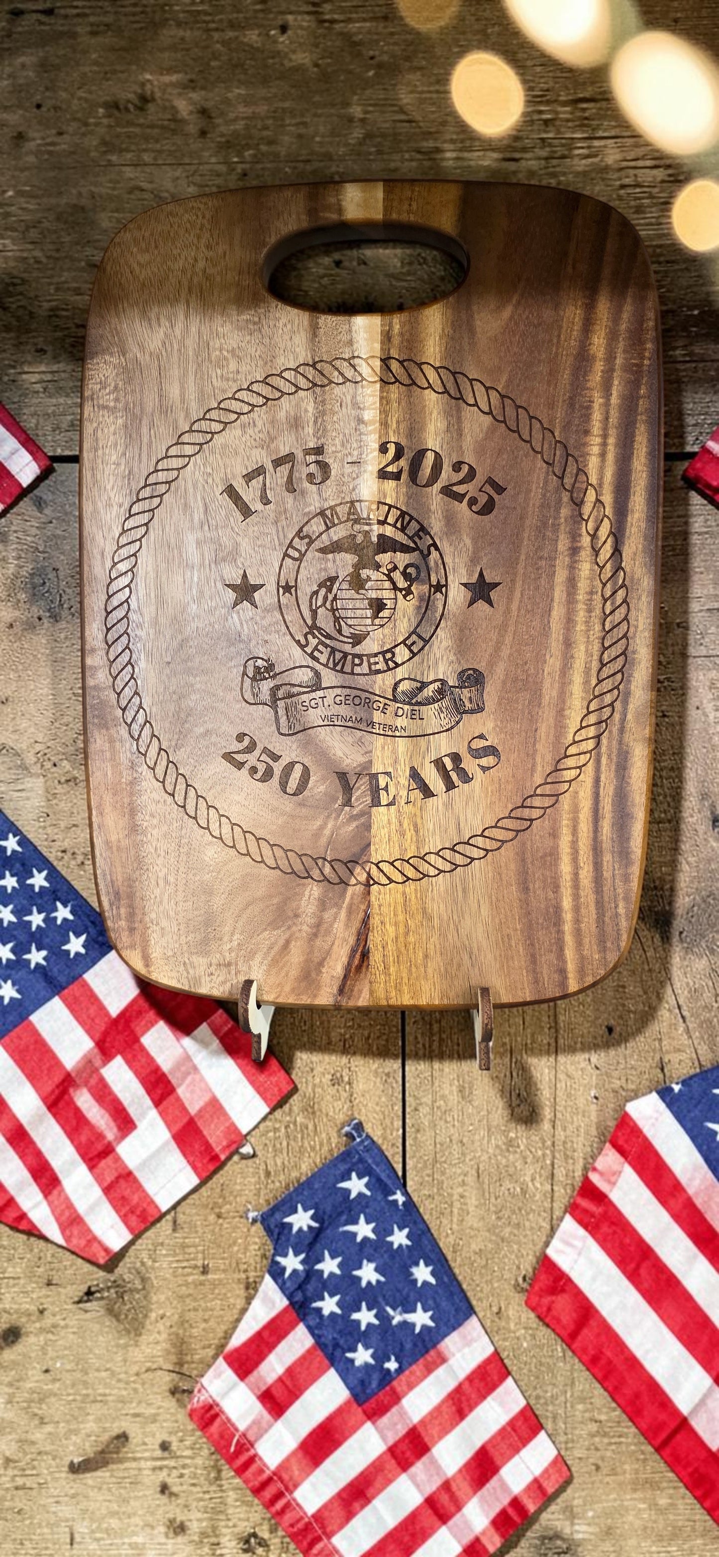 Inlay Handle Cutting Board